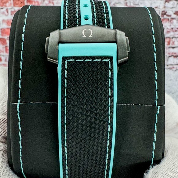 Omega Seamaster Planet Ocean ETNZ Limited Edition Black Ceramic - FULL SET - Picture 9 of 15